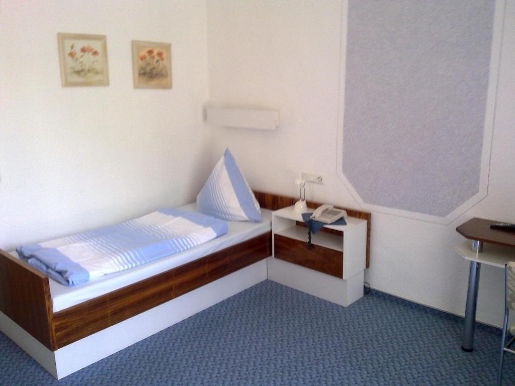 Hotel Diana Garni Bad Bertrich Room photo